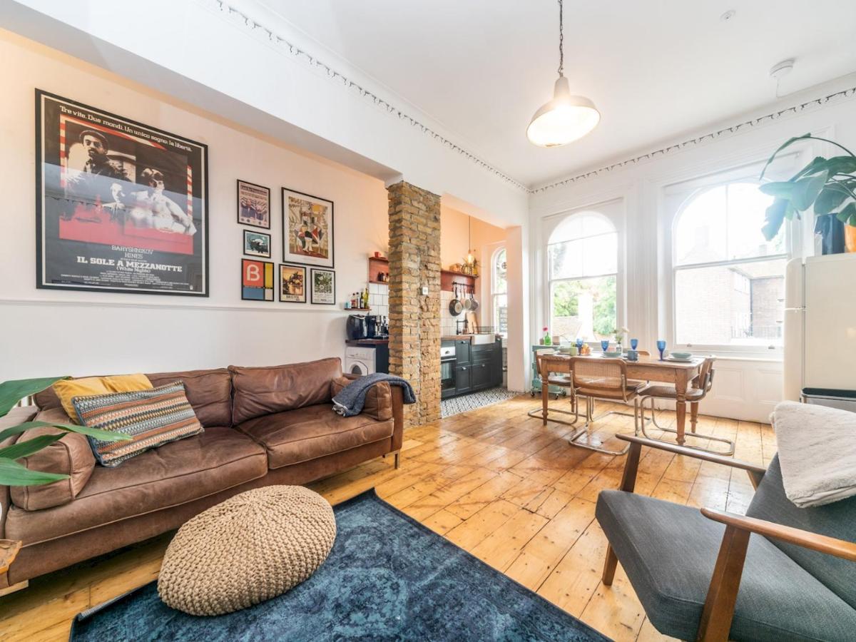 Pass The Keys Rustic And Quirky Flat In Charming Charlton Village London Exterior foto