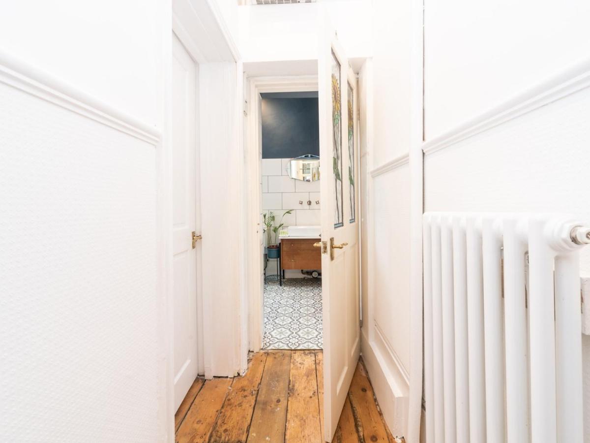 Pass The Keys Rustic And Quirky Flat In Charming Charlton Village London Exterior foto