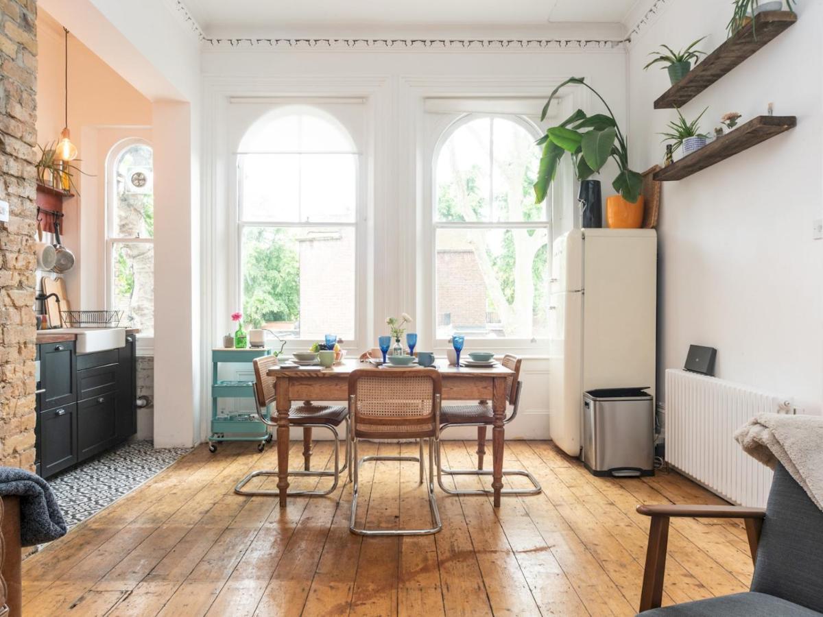 Pass The Keys Rustic And Quirky Flat In Charming Charlton Village London Exterior foto
