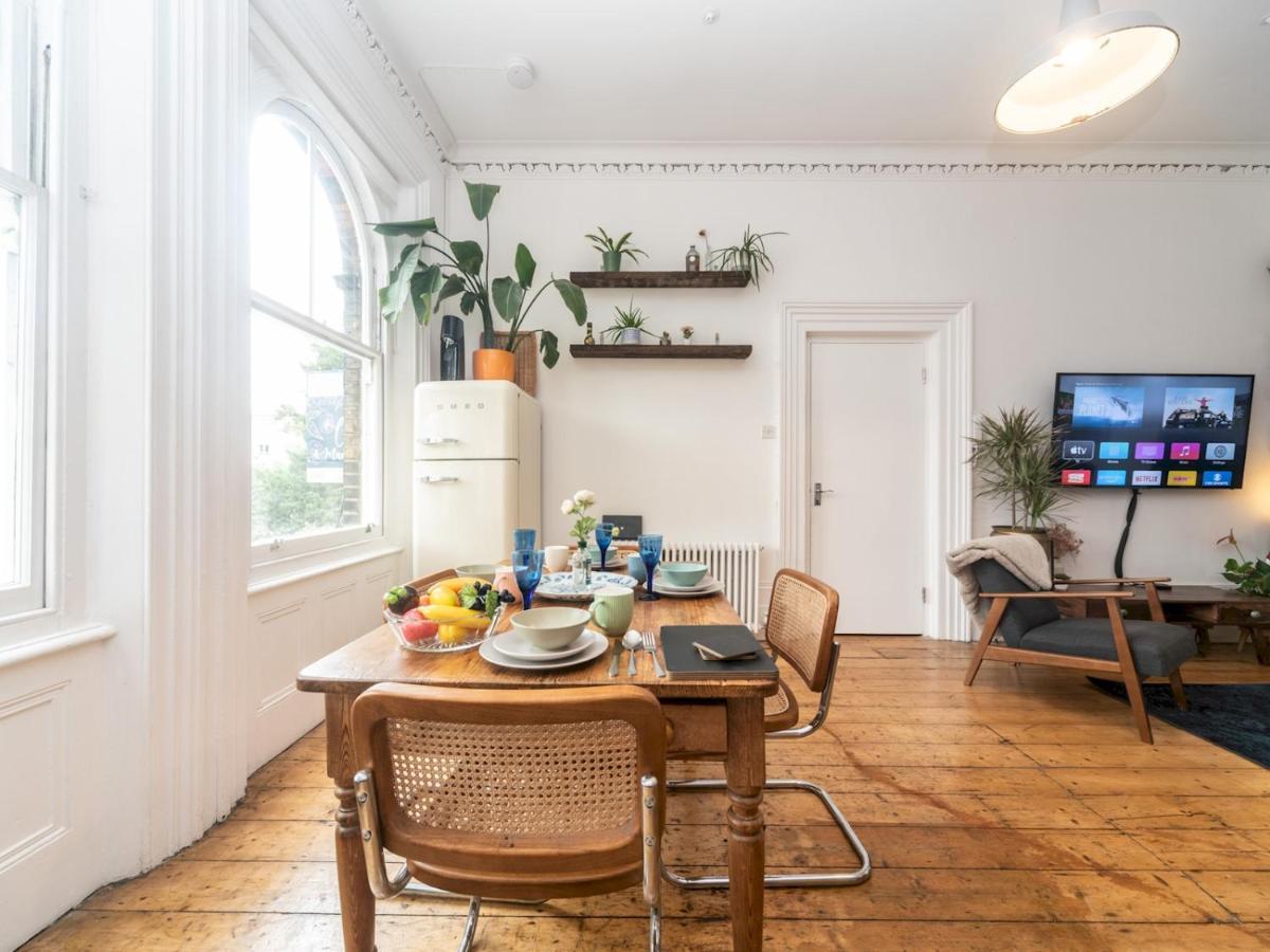 Pass The Keys Rustic And Quirky Flat In Charming Charlton Village London Exterior foto