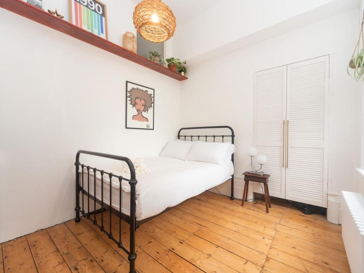 Pass The Keys Rustic And Quirky Flat In Charming Charlton Village London Exterior foto