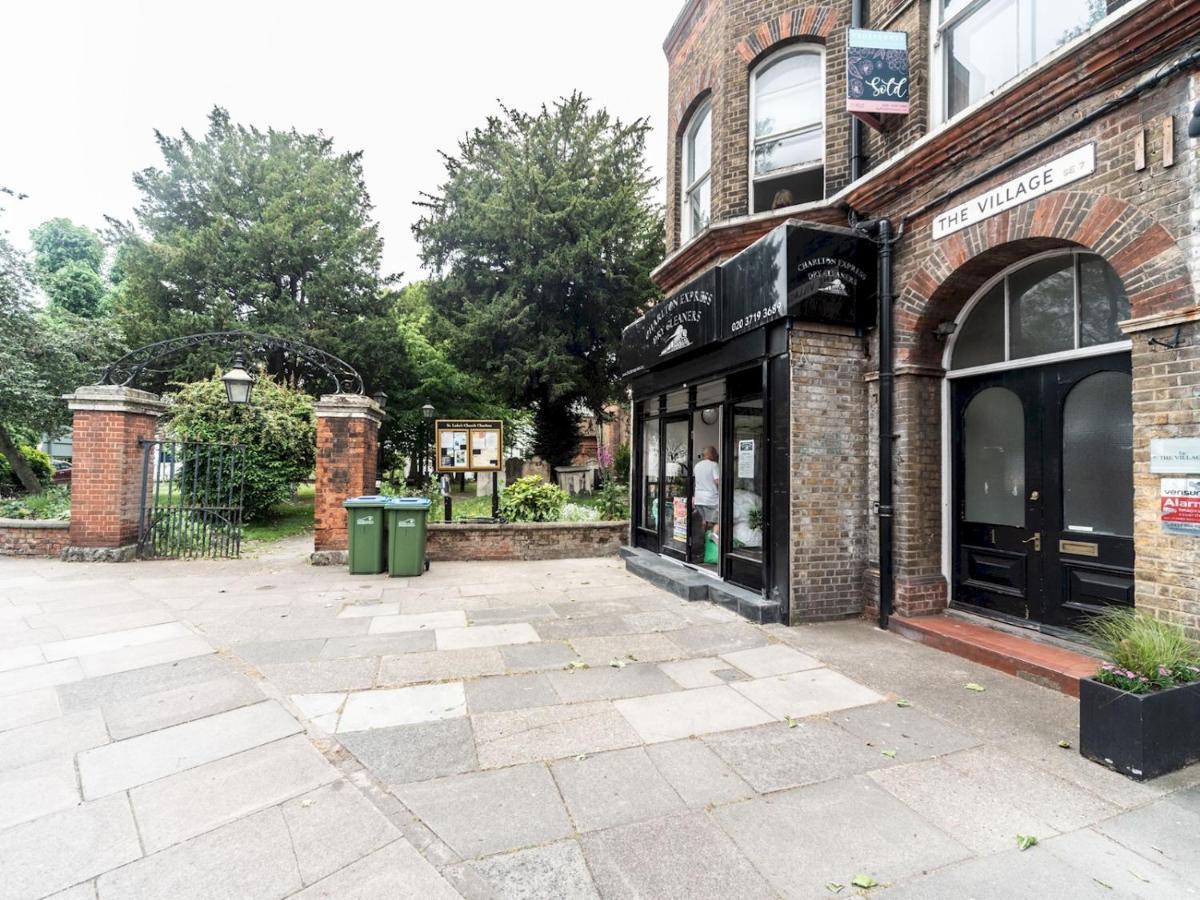 Pass The Keys Rustic And Quirky Flat In Charming Charlton Village London Exterior foto